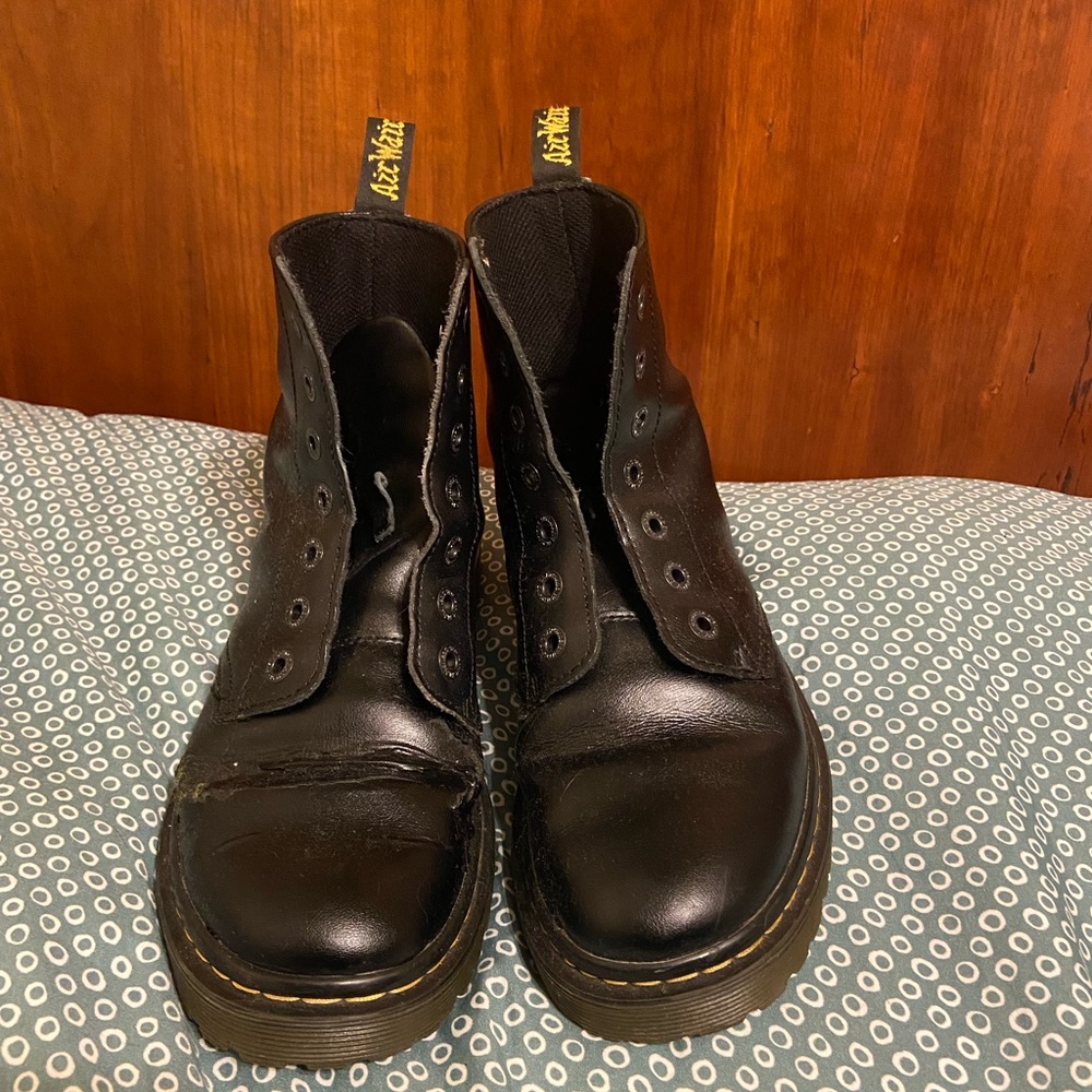 Luana Dr. Martens